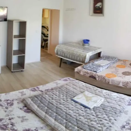 Daniel Irena Apartment *